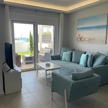 Fantasea Beachfront Villa