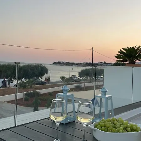 Fantasea Beachfront *