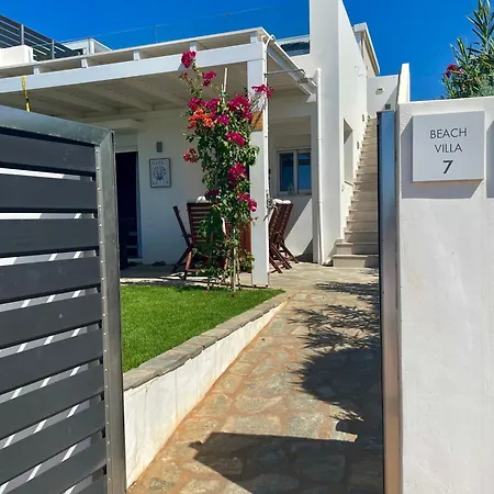 Villa Fantasea Beachfront *