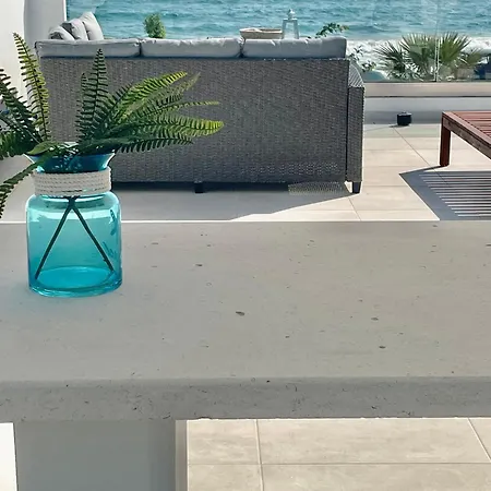 Villa Fantasea Beachfront