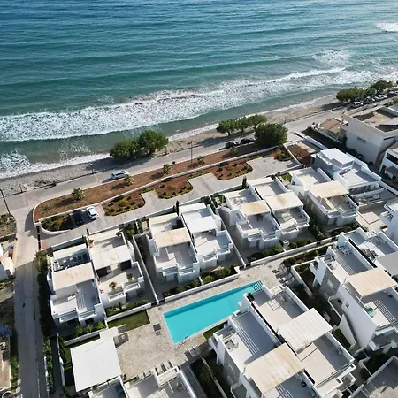 Fantasea Beachfront Villa Makrýgialos