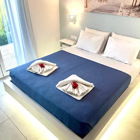 Villa Fantasea Beachfront *
